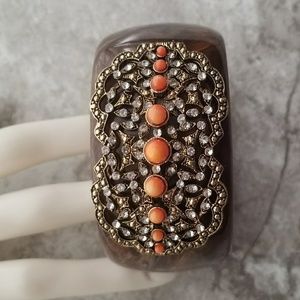 BANANA REPUBLIC LUCITE RHINESTONE BANGLE BRACELET